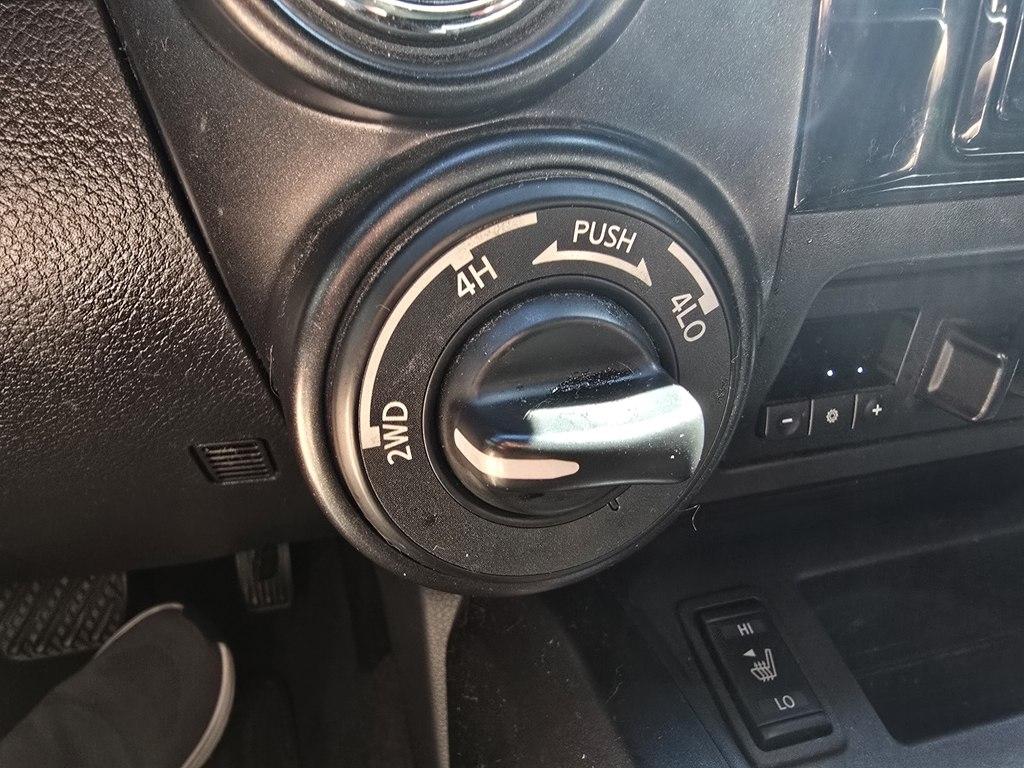Nissan Titan photo 42