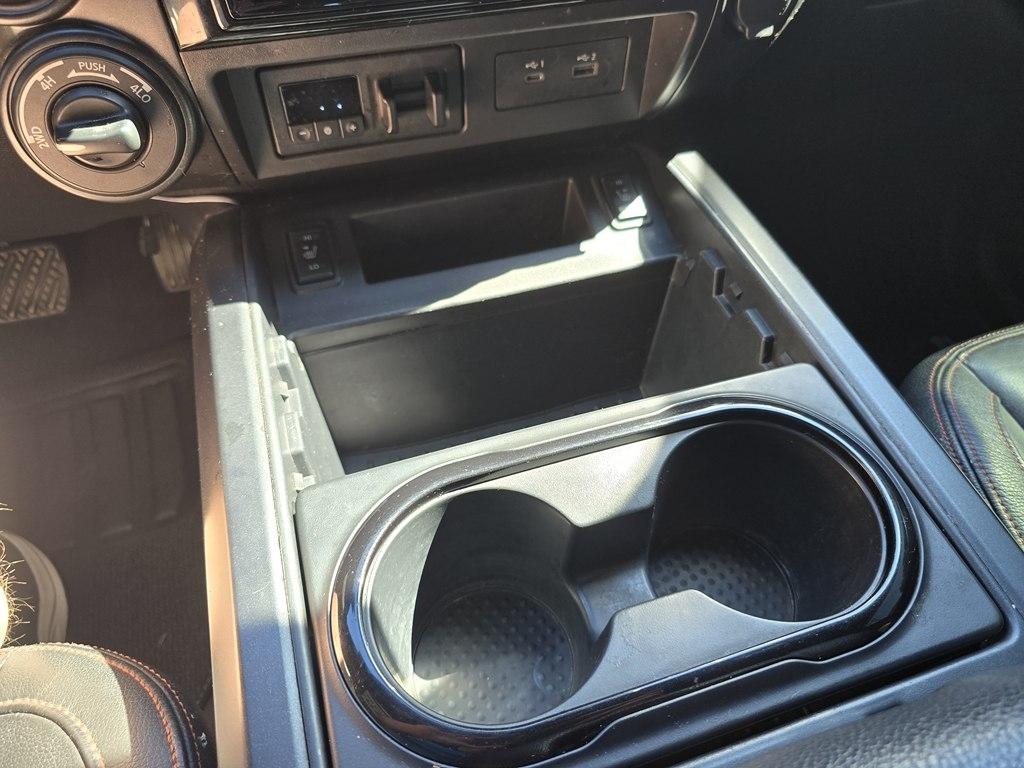 Nissan Titan photo 44
