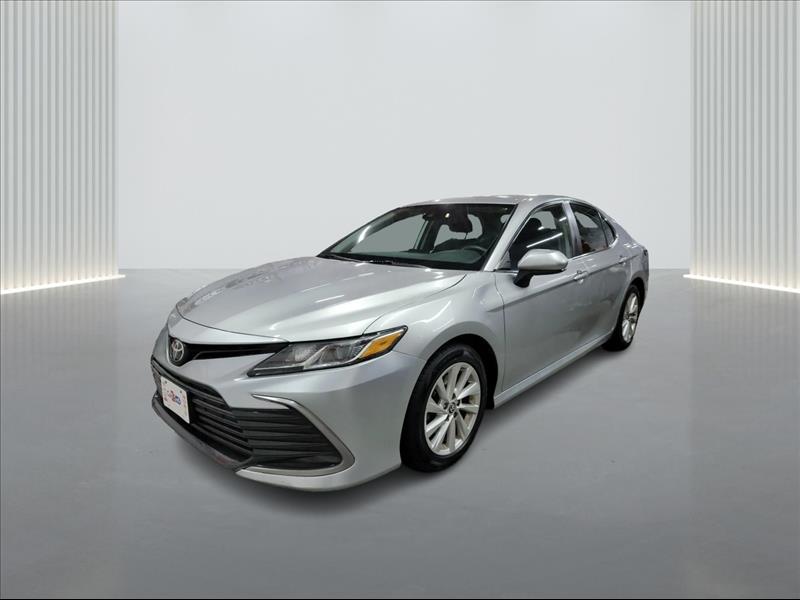 Silver 2023 Toyota Camry Sedan Front-Wheel Drive Automatic