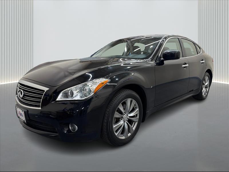 Black 2014 INFINITI Q70 3.7 AWD Sedan All-Wheel Drive Automatic