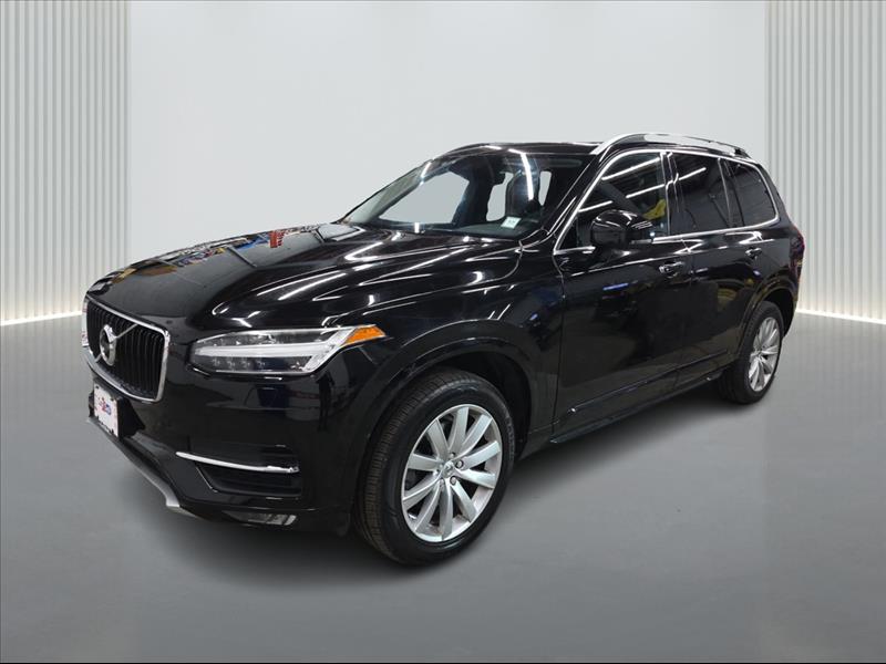 2017 Volvo XC90 T6 Momentum AWD