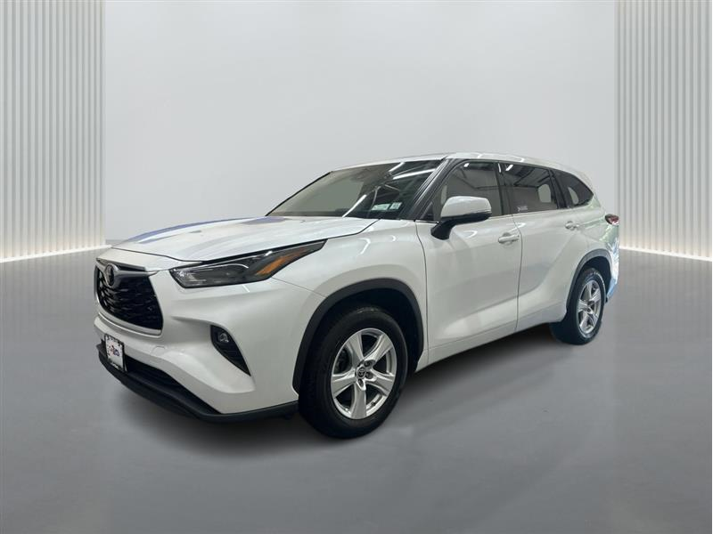 White 2022 Toyota Highlander SUV / Crossover Front-Wheel Drive Automatic