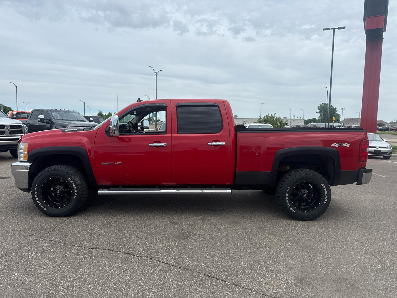 Chevrolet Silverado 2500HD LT Crew Cab 4WD 2013
