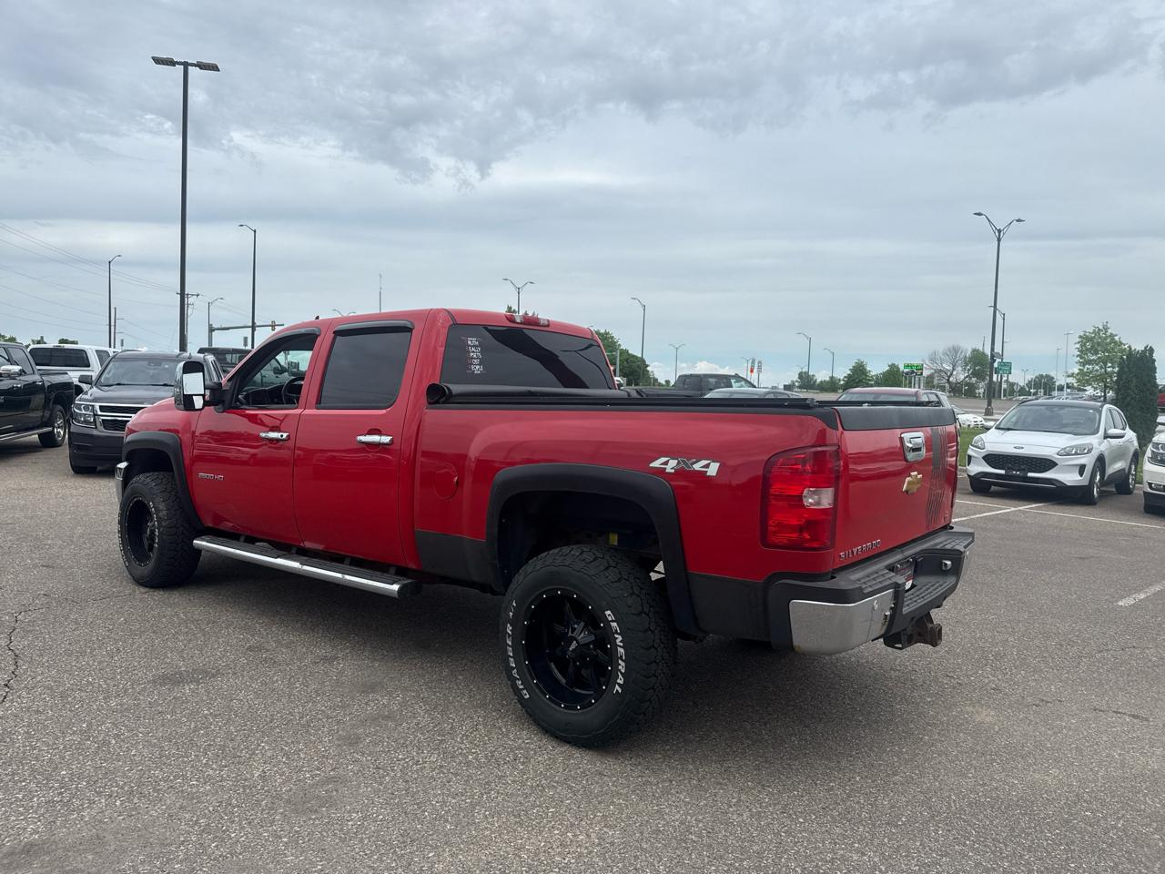 Chevrolet Silverado 2500HD LT Crew Cab 4WD 2013