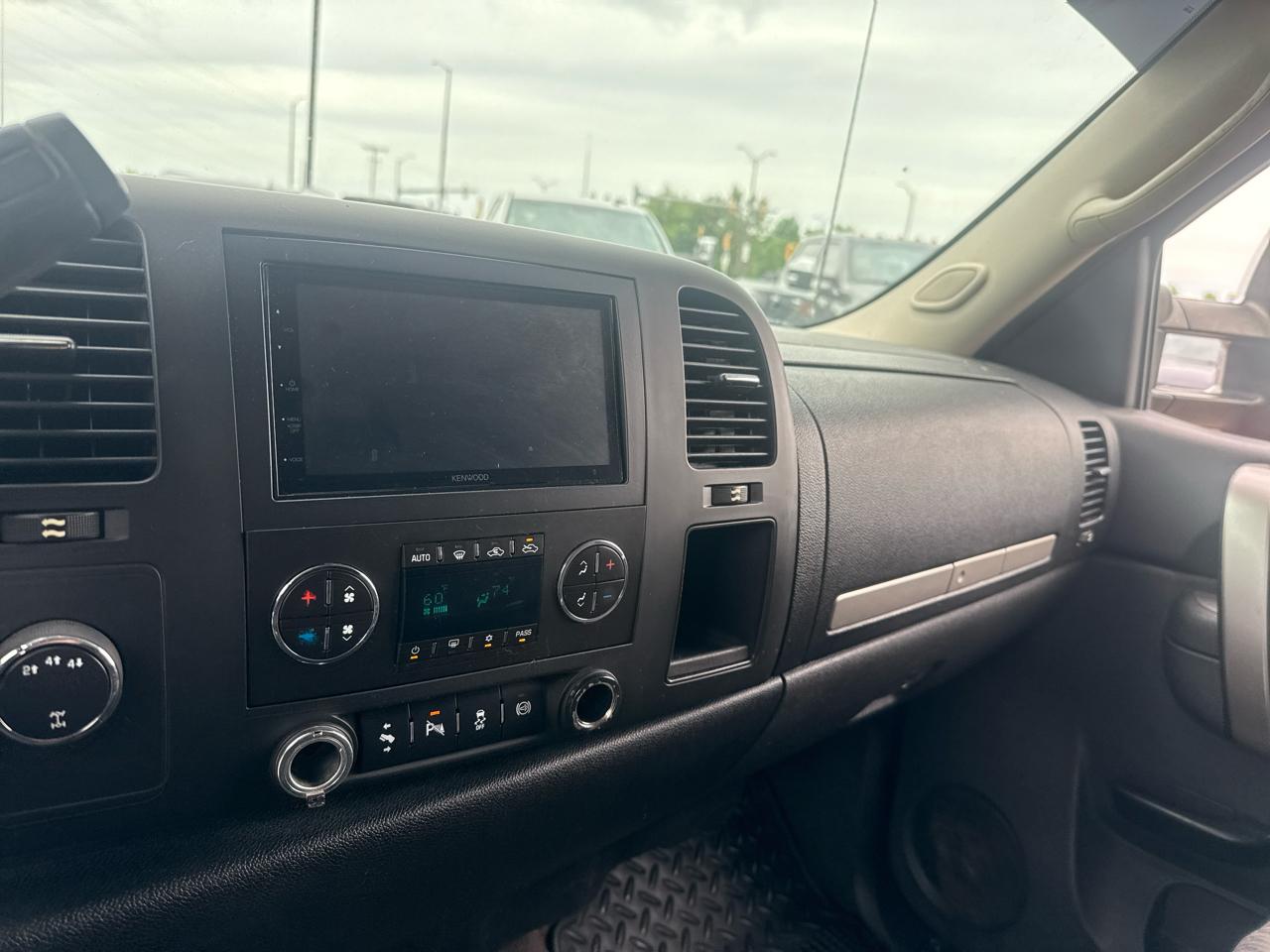 Chevrolet Silverado 2500HD LT Crew Cab 4WD 2013
