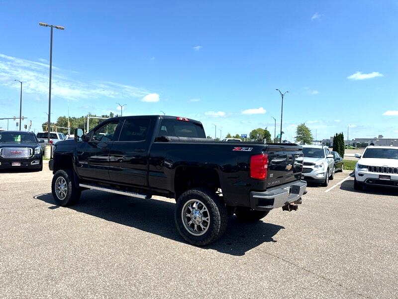 2016 Chevrolet Silverado 3500HD LT photo 2
