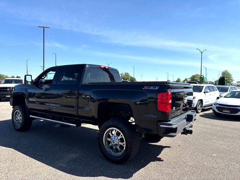 Chevrolet Silverado 3500HD LT Crew Cab 4WD 2016 Chevrolet Silverado 3500HD LT Crew Cab 4WD 2016