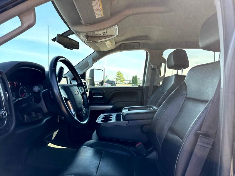 Chevrolet Silverado 3500HD LT Crew Cab 4WD 2016 Chevrolet Silverado 3500HD LT Crew Cab 4WD 2016