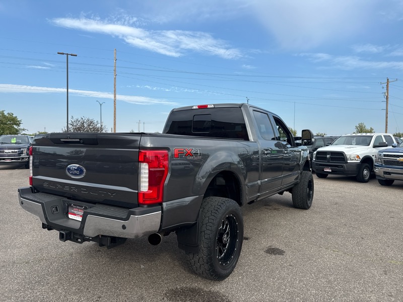 2019 Ford F-250 Lariat photo 4