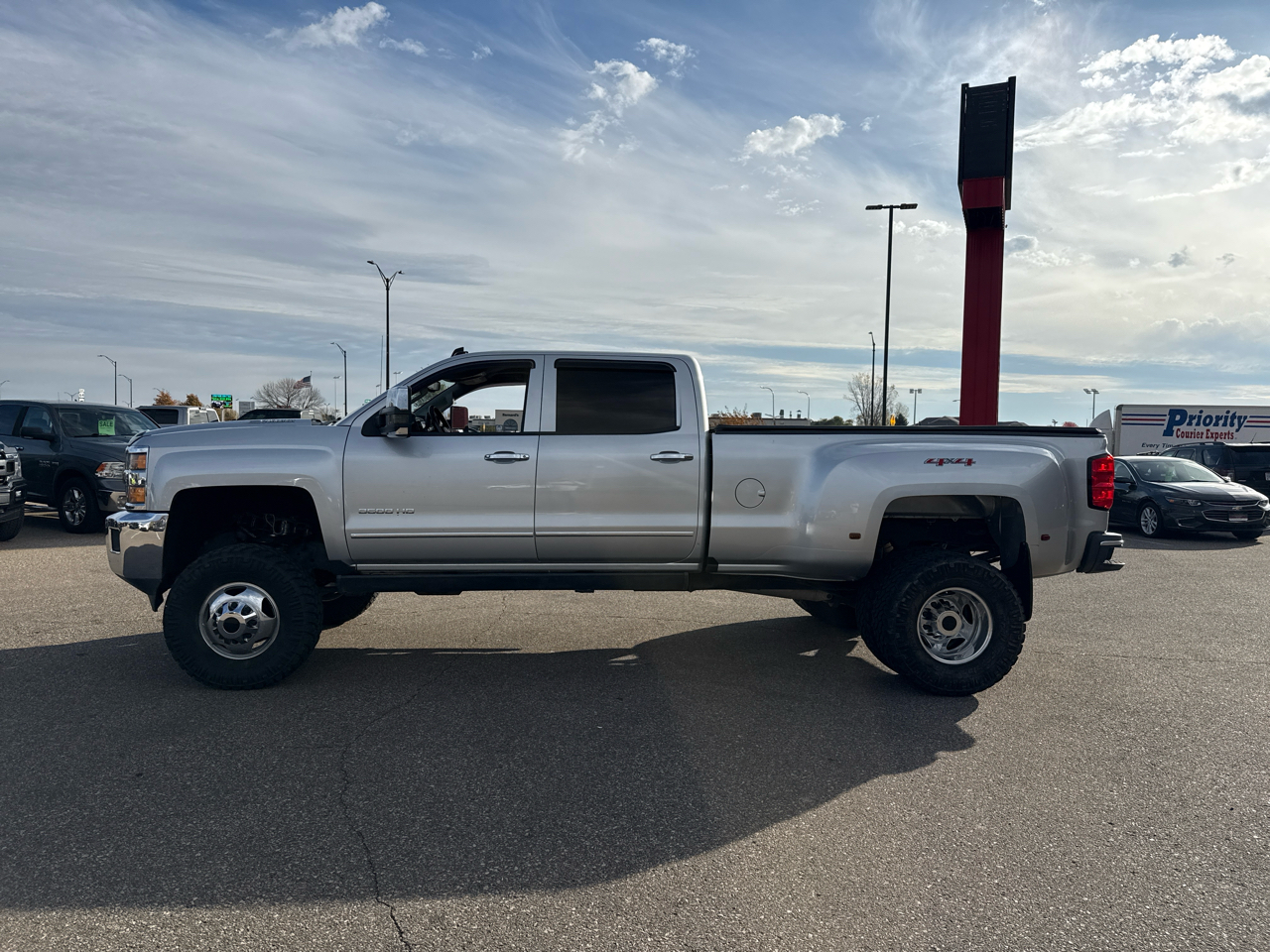 Chevrolet Silverado 3500HD LTZ Crew Cab 4WD 2015 Chevrolet Silverado 3500HD LTZ Crew Cab 4WD 2015