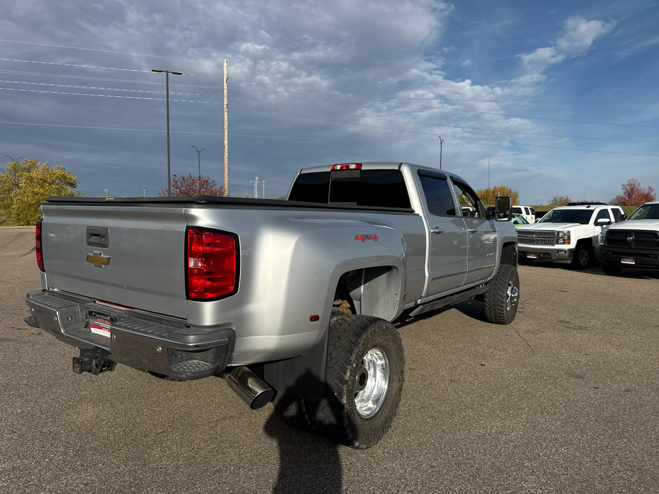 Chevrolet Silverado 3500HD LTZ Crew Cab 4WD 2015 Chevrolet Silverado 3500HD LTZ Crew Cab 4WD 2015