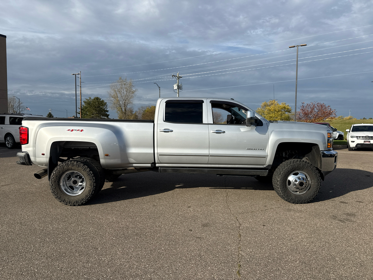 Chevrolet Silverado 3500HD LTZ Crew Cab 4WD 2015 Chevrolet Silverado 3500HD LTZ Crew Cab 4WD 2015