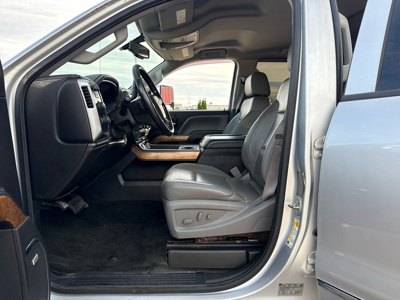 Chevrolet Silverado 3500HD LTZ Crew Cab 4WD 2015 Chevrolet Silverado 3500HD LTZ Crew Cab 4WD 2015