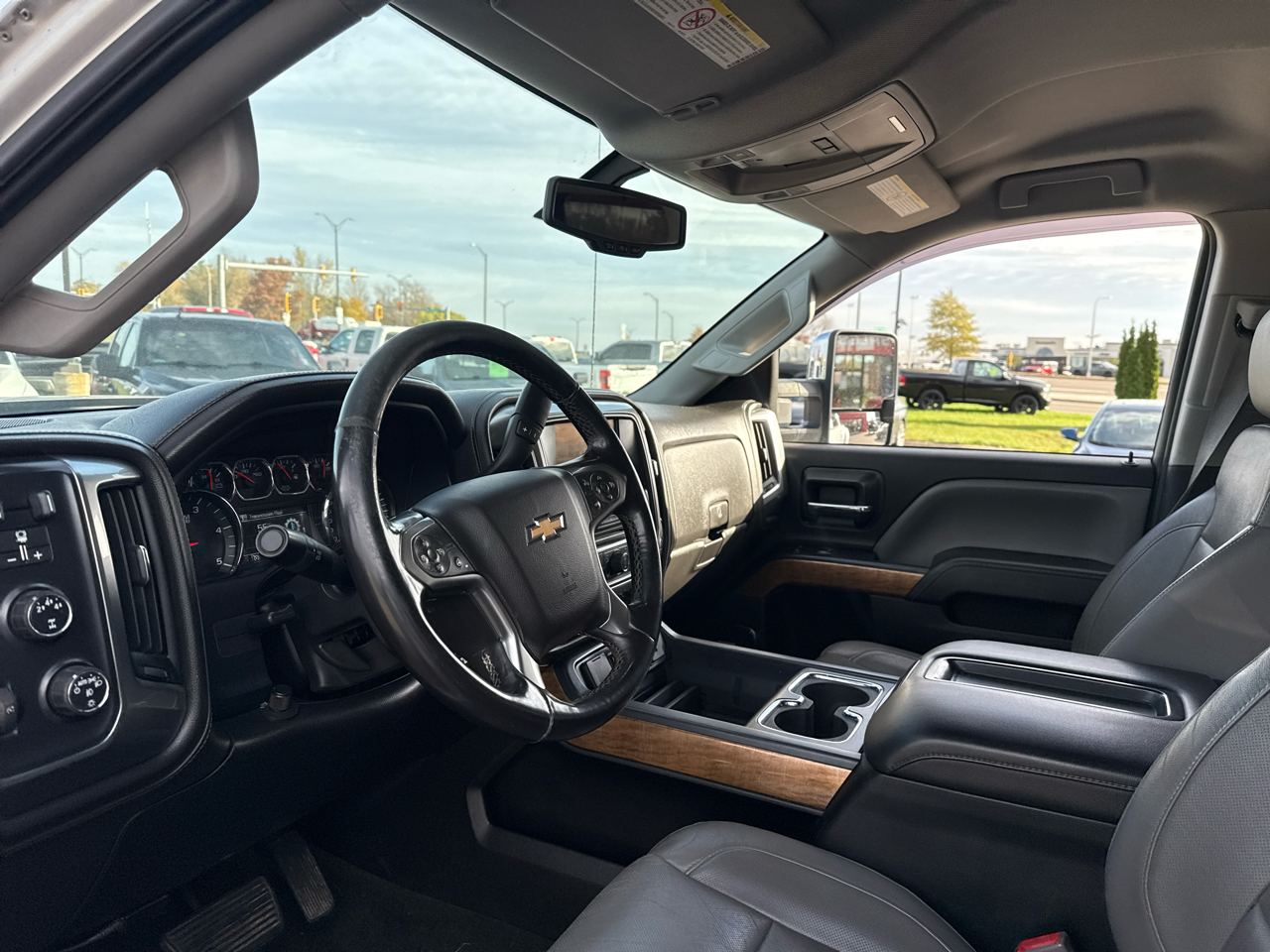 Chevrolet Silverado 3500HD LTZ Crew Cab 4WD 2015 Chevrolet Silverado 3500HD LTZ Crew Cab 4WD 2015