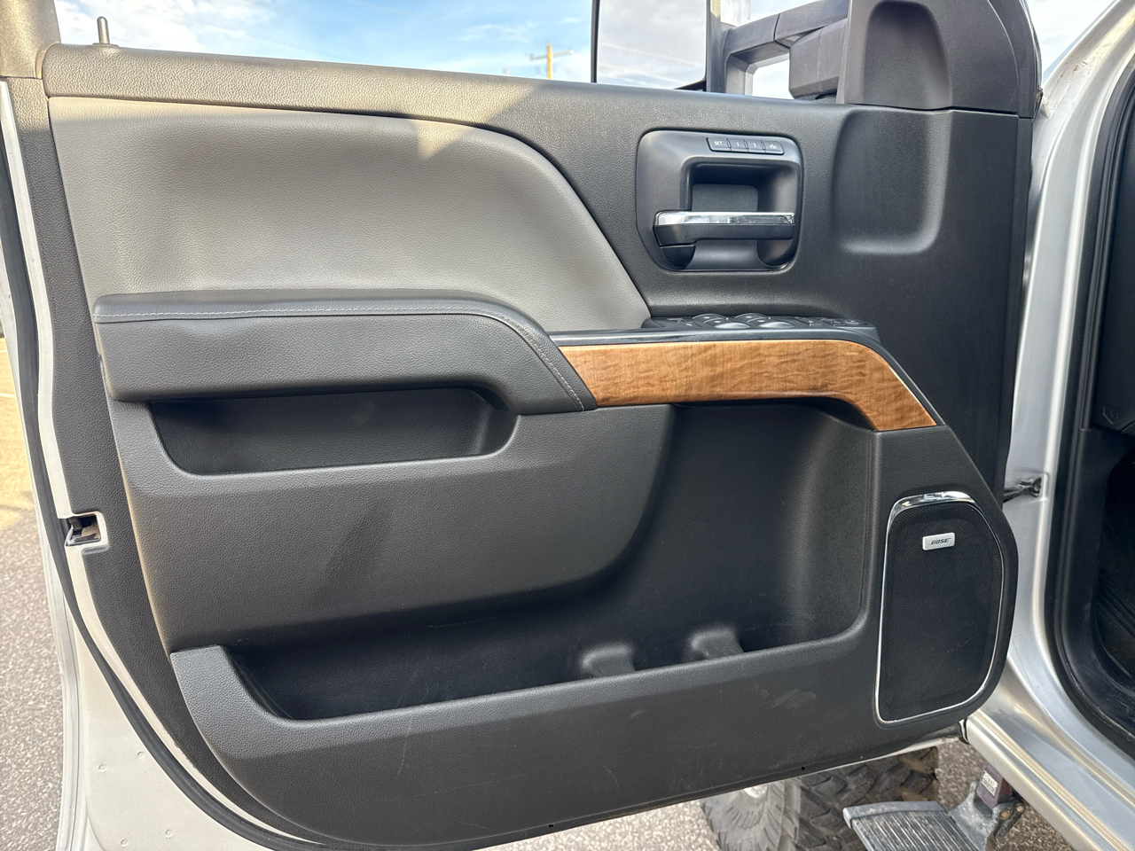 Chevrolet Silverado 3500HD LTZ Crew Cab 4WD 2015 Chevrolet Silverado 3500HD LTZ Crew Cab 4WD 2015