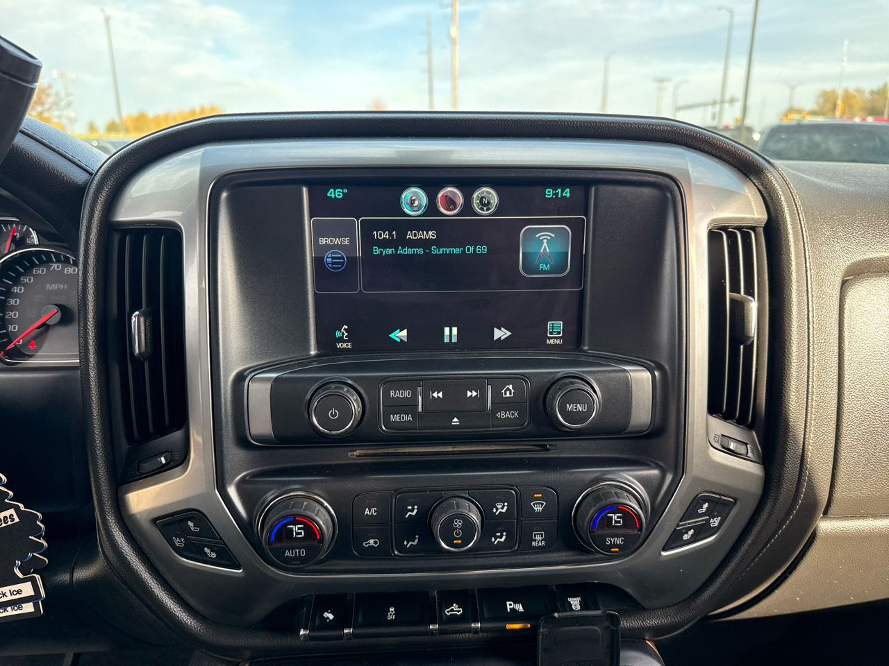 Chevrolet Silverado 3500HD LTZ Crew Cab 4WD 2015 Chevrolet Silverado 3500HD LTZ Crew Cab 4WD 2015