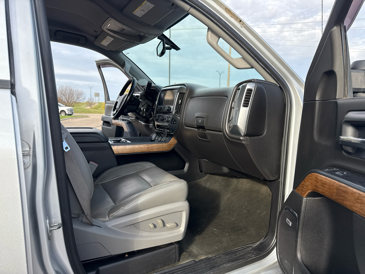 Chevrolet Silverado 3500HD LTZ Crew Cab 4WD 2015 Chevrolet Silverado 3500HD LTZ Crew Cab 4WD 2015