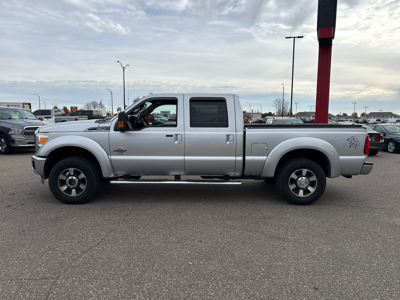 Ford F-250 SD Lariat Crew Cab 4WD 2013 Ford F-250 SD Lariat Crew Cab 4WD 2013