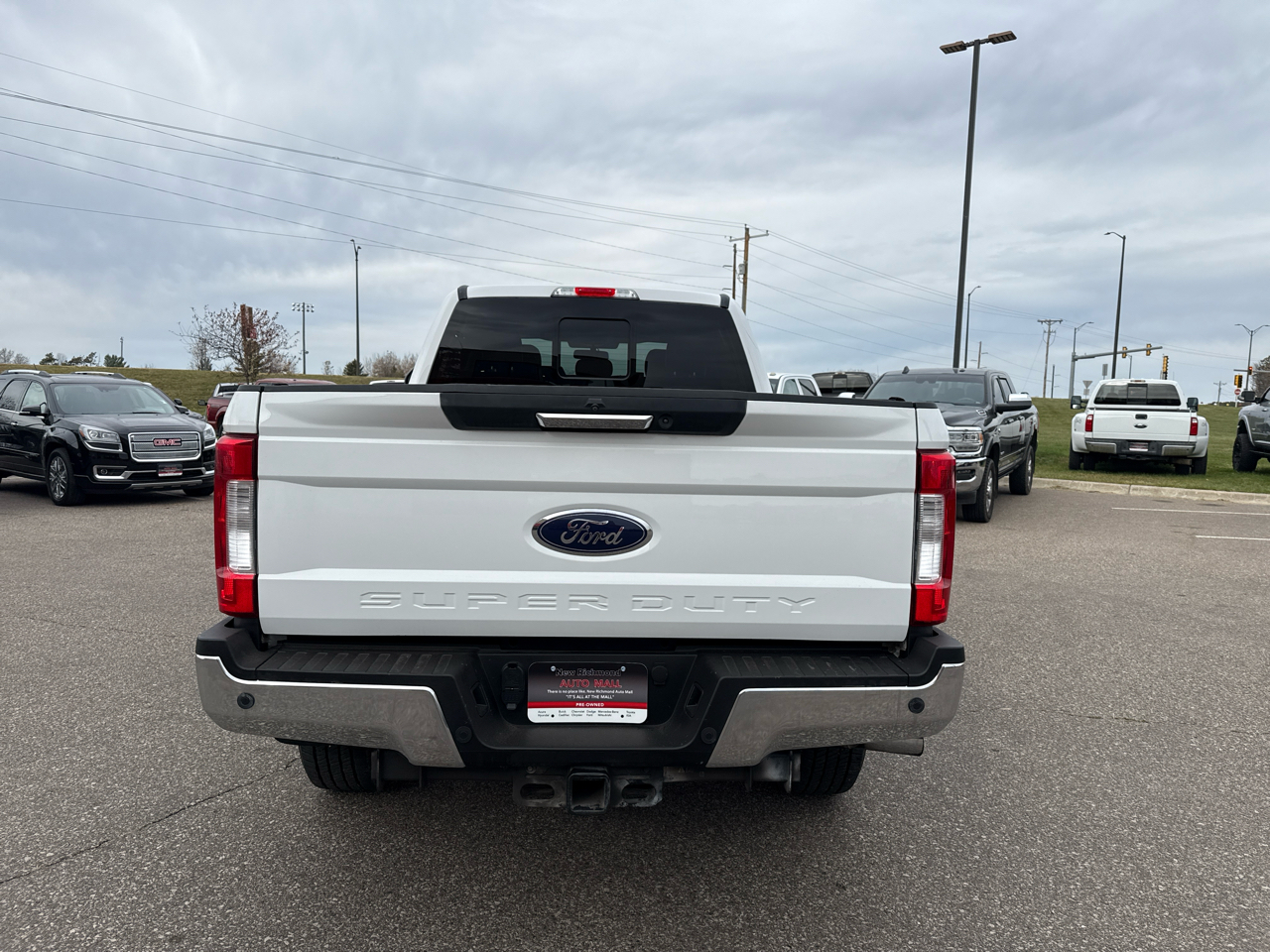 2017 Ford F-350 Lariat photo 3