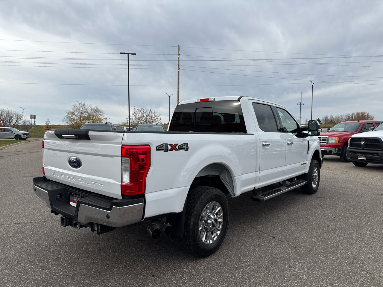 2017 Ford F-350 Lariat photo 4