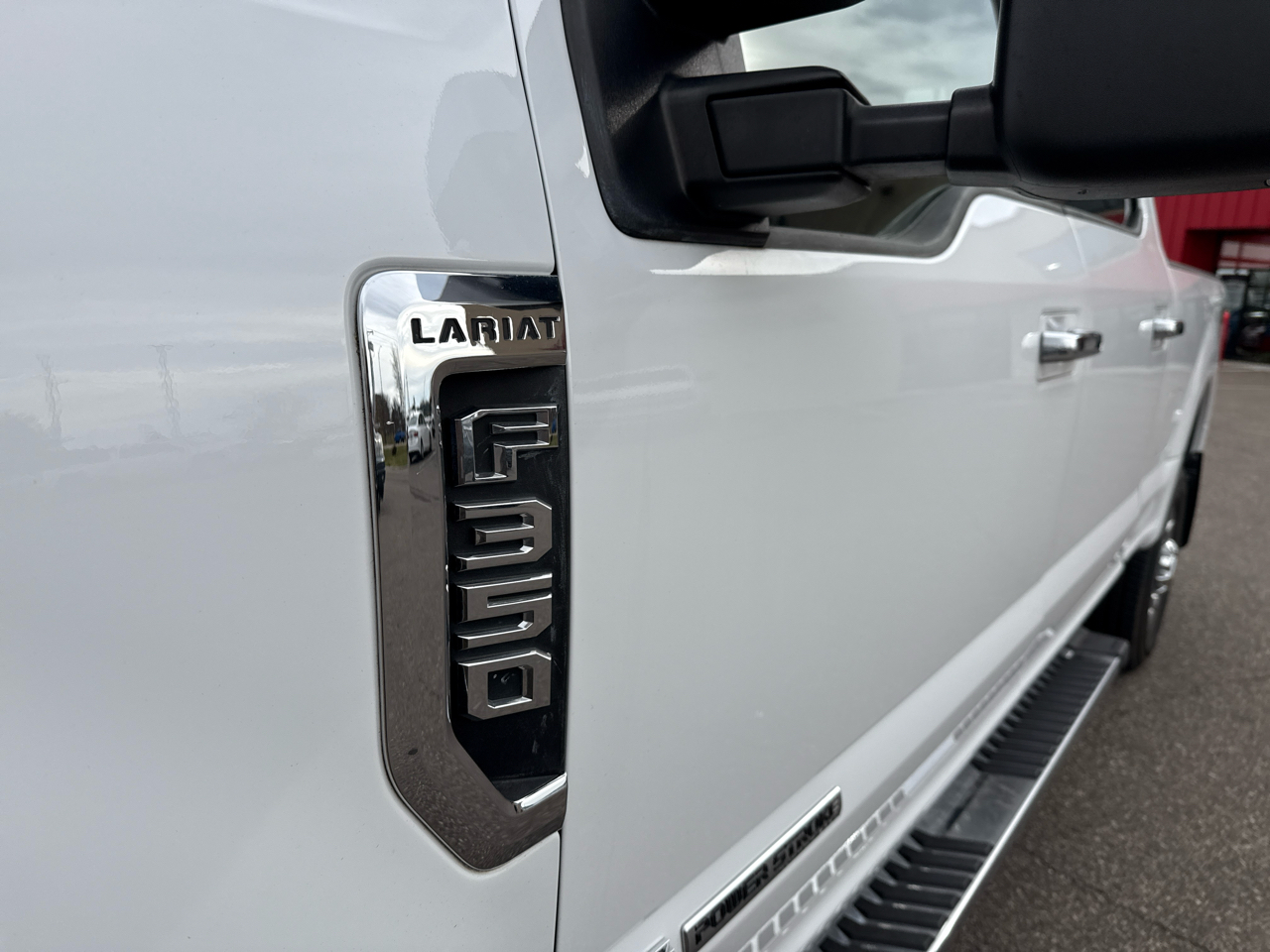 Ford F-350 SD Lariat Crew Cab 4WD 2017