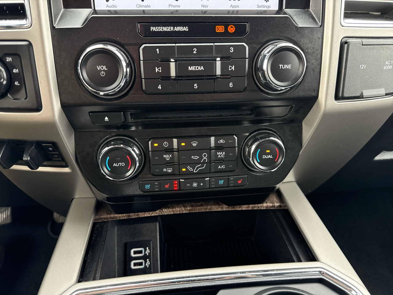 Ford F-350 SD Lariat Crew Cab 4WD 2017