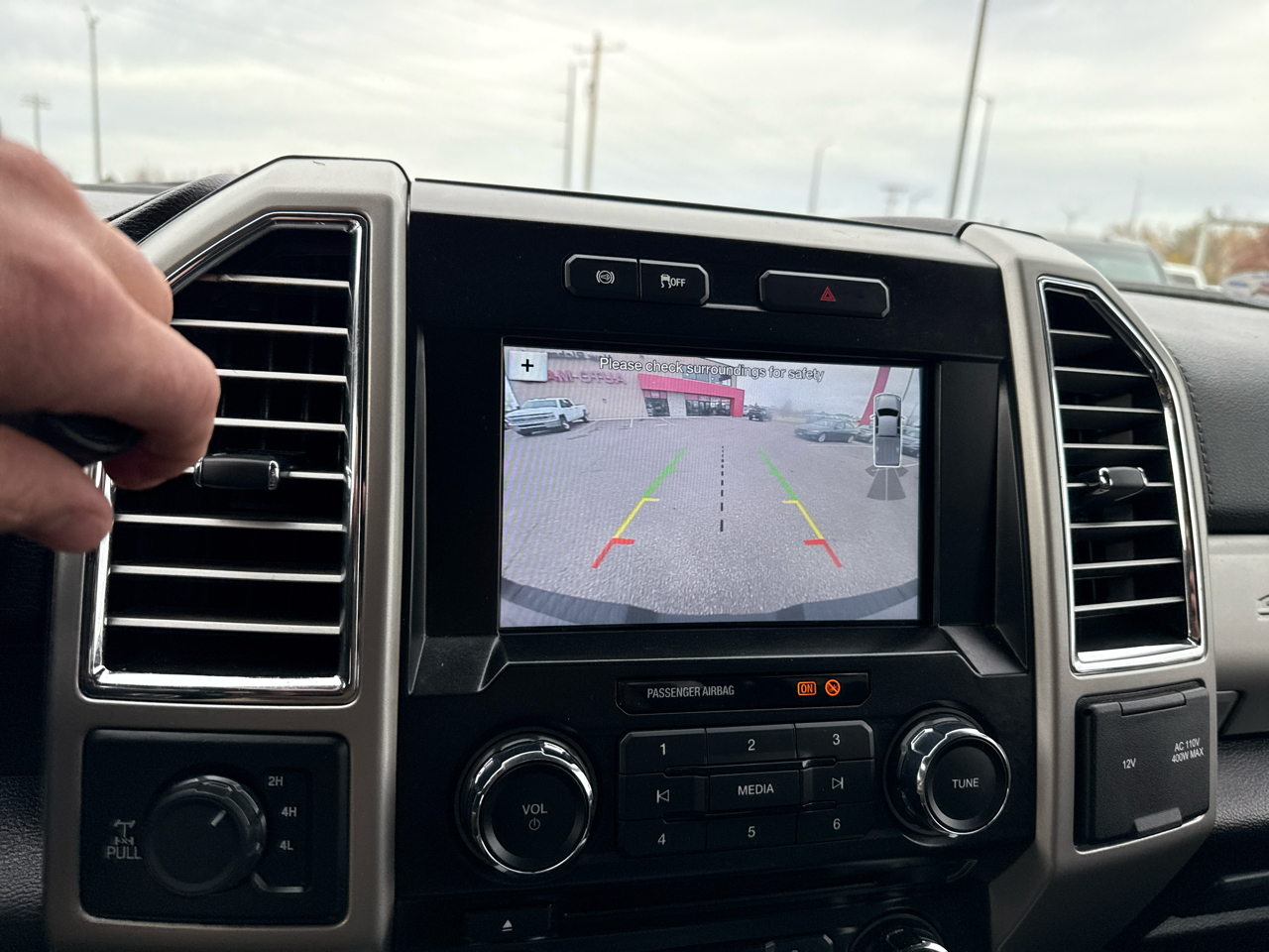 Ford F-350 SD Lariat Crew Cab 4WD 2017