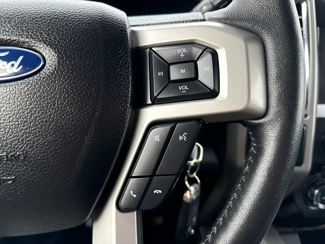 Ford F-350 SD Lariat Crew Cab 4WD 2017