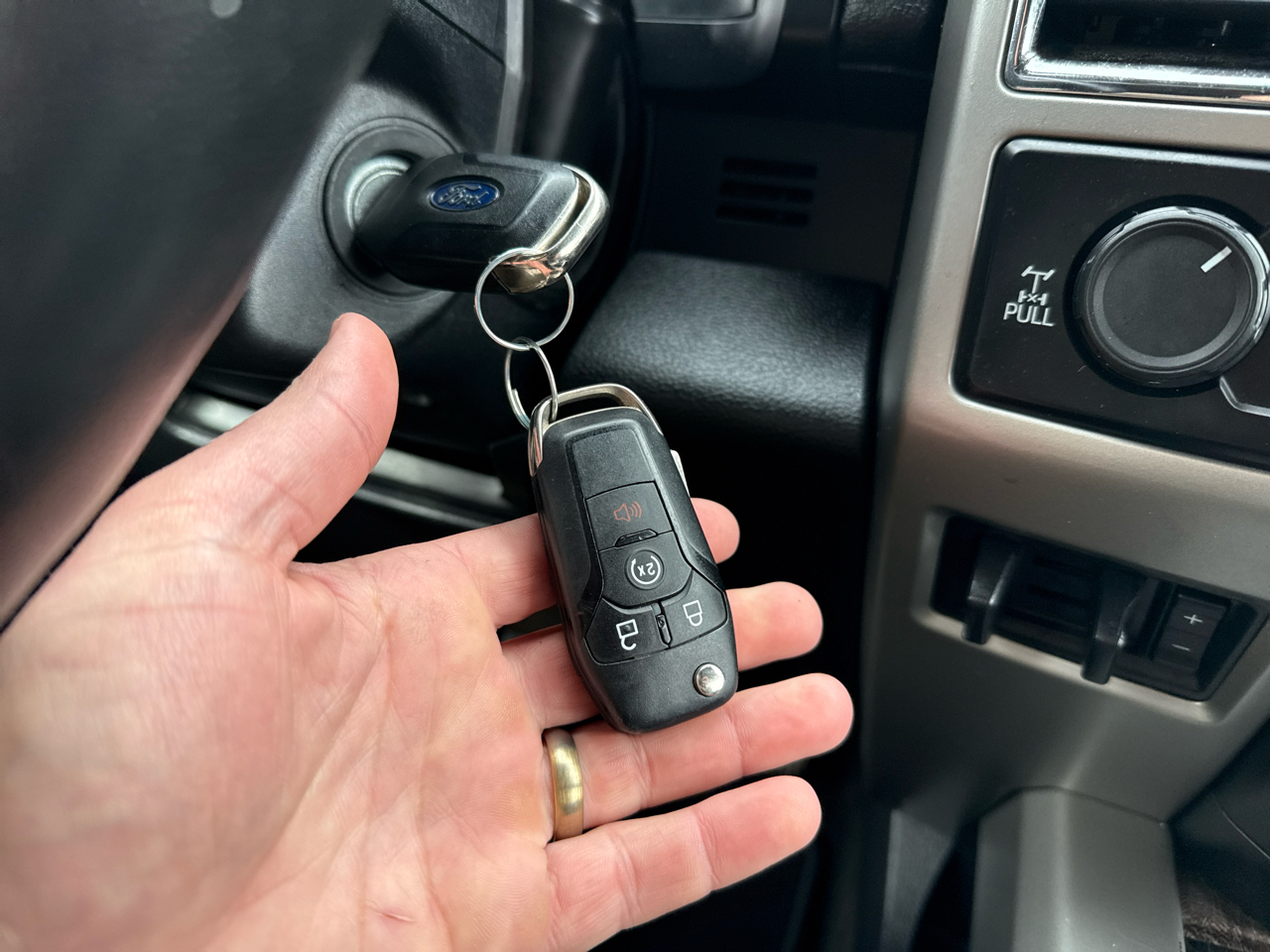 Ford F-350 SD Lariat Crew Cab 4WD 2017