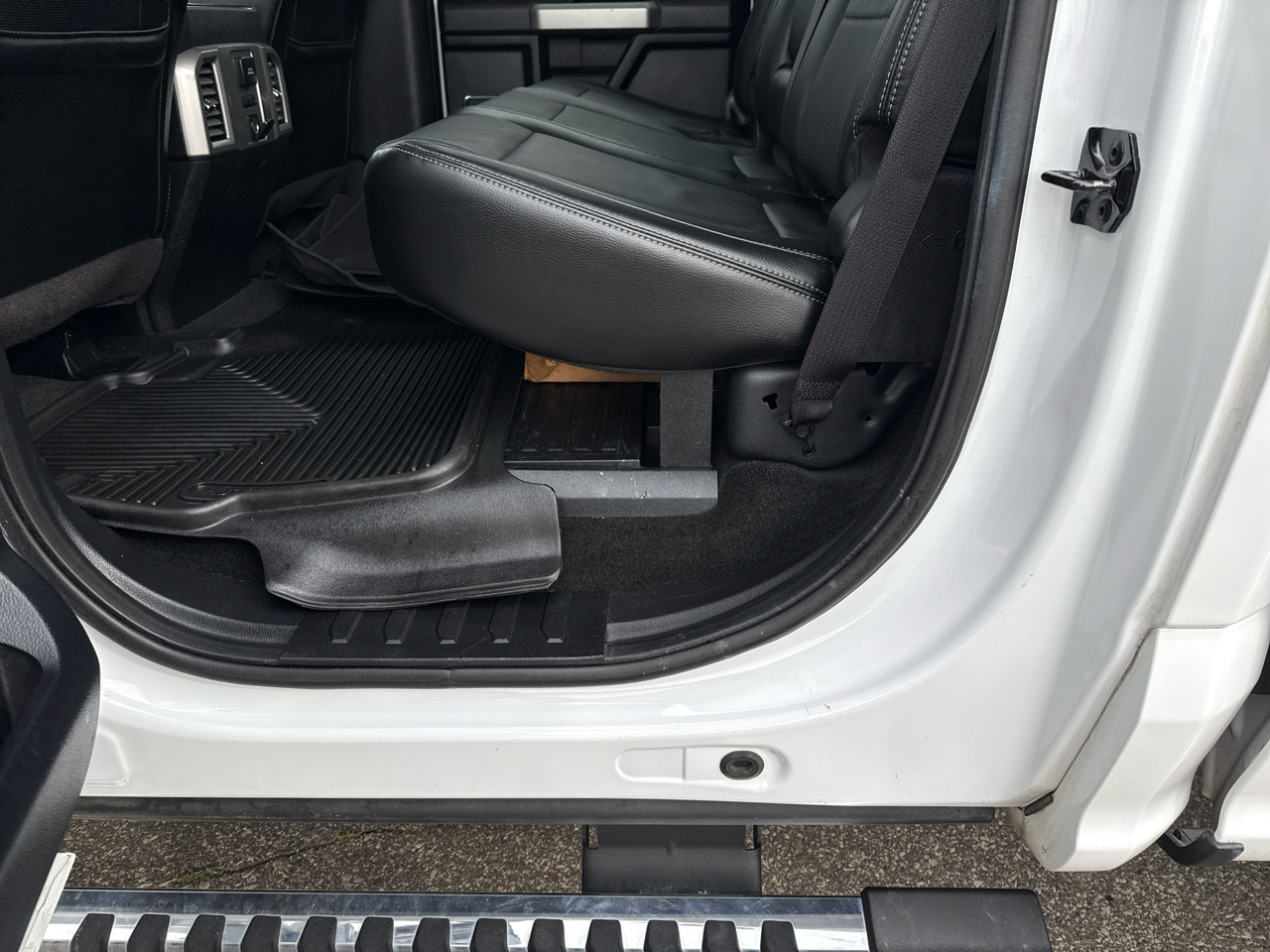 Ford F-350 SD Lariat Crew Cab 4WD 2017