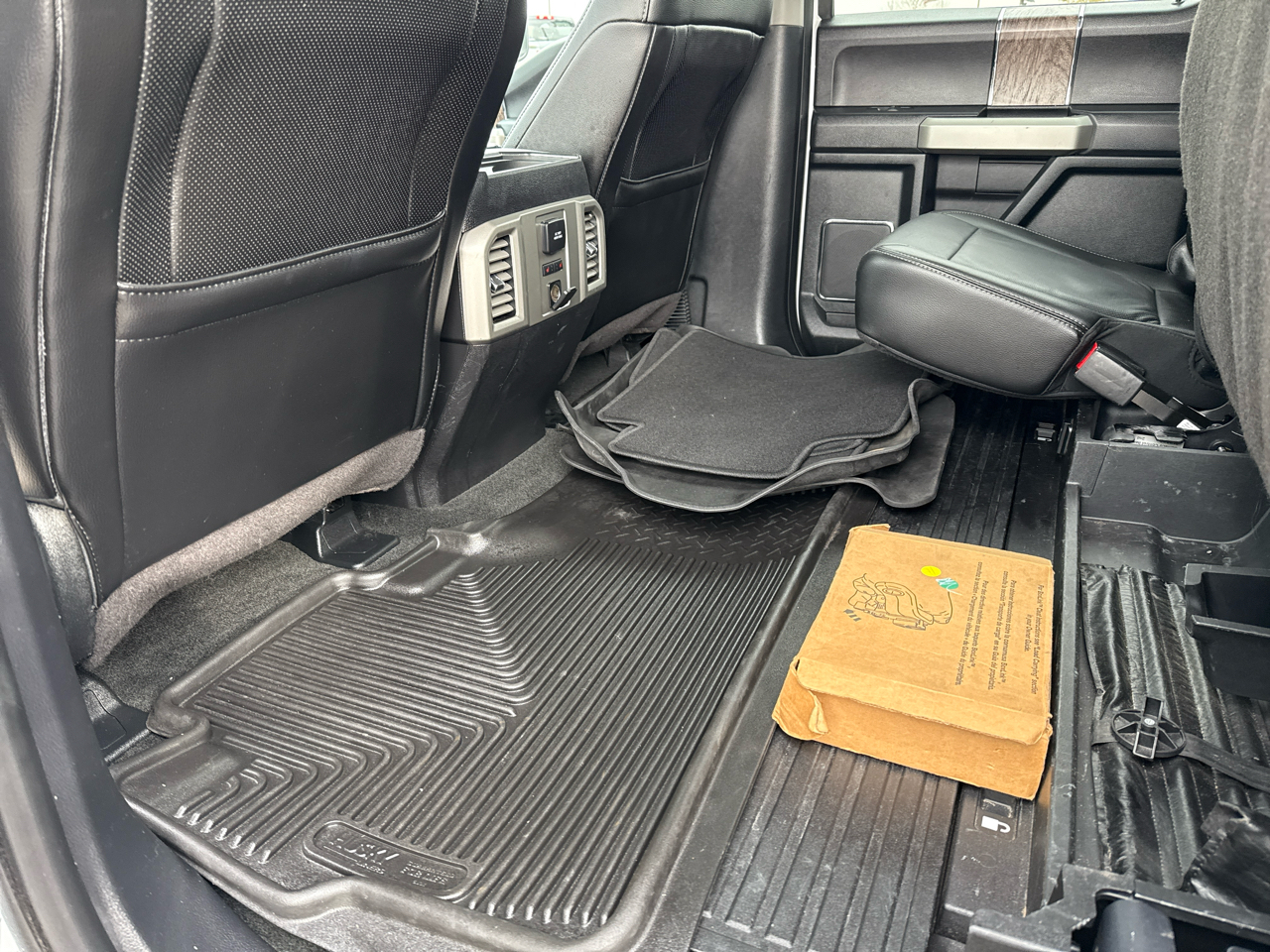 Ford F-350 SD Lariat Crew Cab 4WD 2017