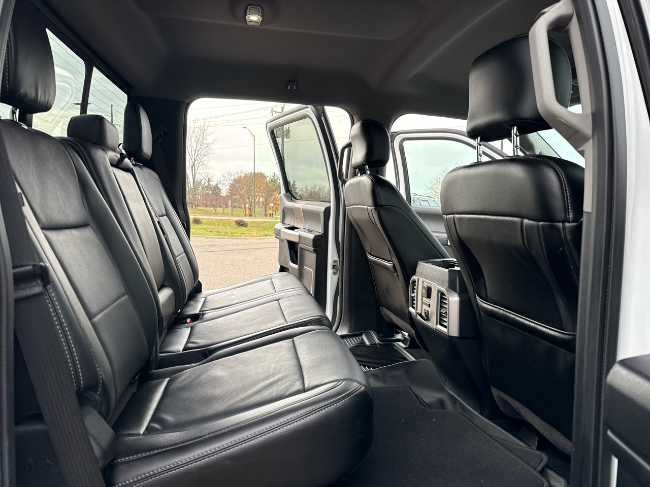 Ford F-350 SD Lariat Crew Cab 4WD 2017