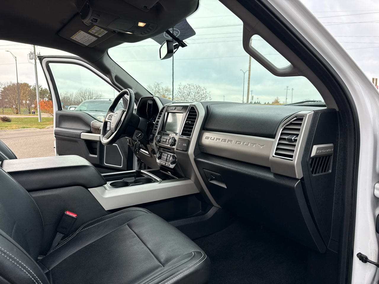 Ford F-350 SD Lariat Crew Cab 4WD 2017