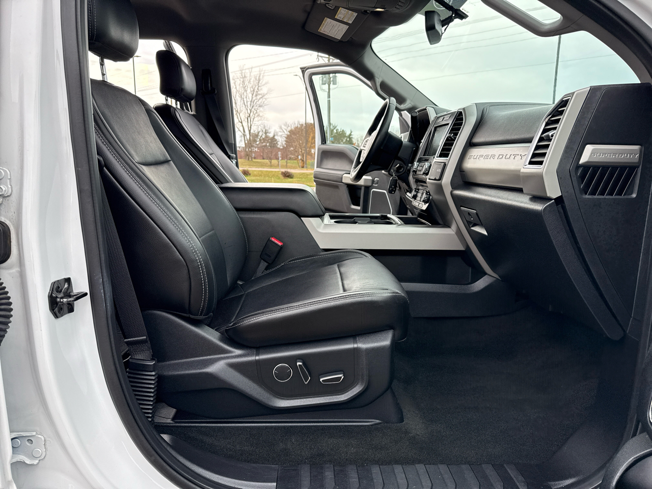 Ford F-350 SD Lariat Crew Cab 4WD 2017