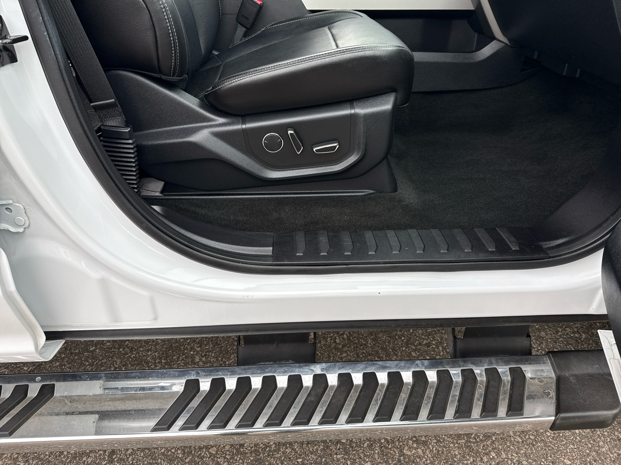 Ford F-350 SD Lariat Crew Cab 4WD 2017