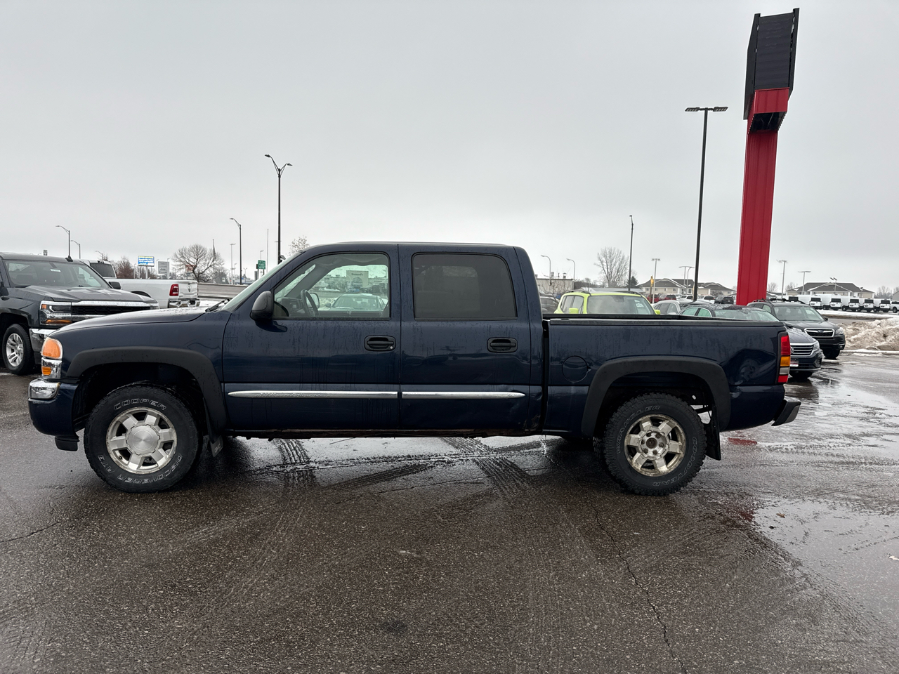 GMC Sierra 1500 SLE Crew Cab Short Bed 4WD 2005