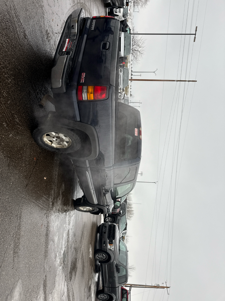 GMC Sierra 1500 SLE Crew Cab Short Bed 4WD 2005