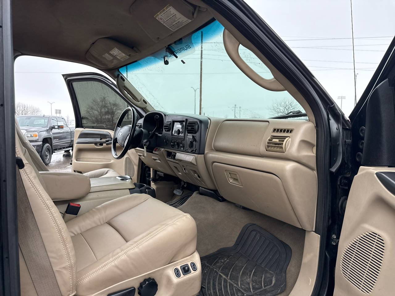 Ford F-250 SD Lariat Crew Cab 4WD 2005