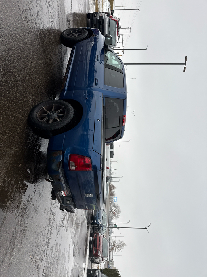 RAM 1500 Laramie Crew Cab 4WD 2010
