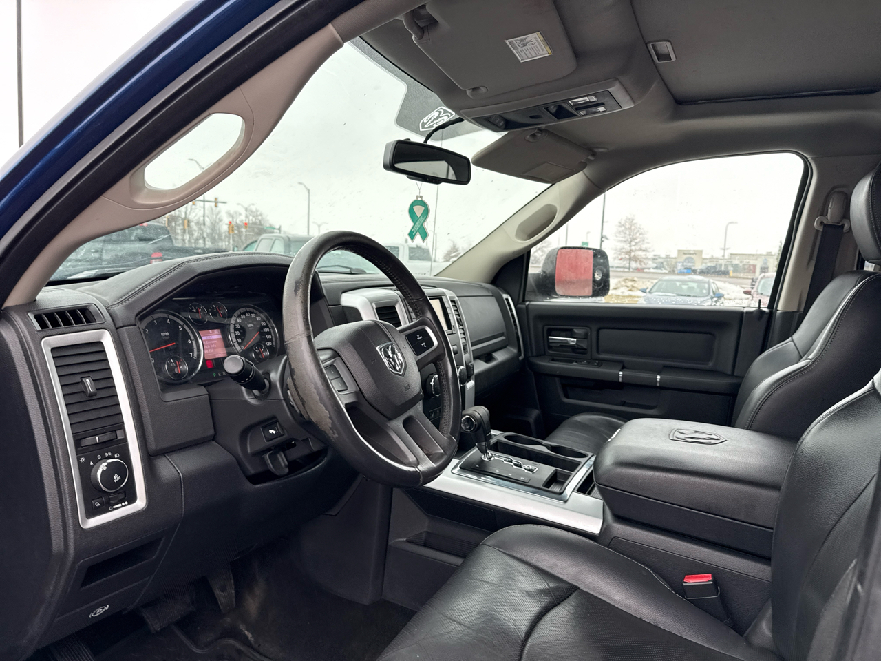 RAM 1500 Laramie Crew Cab 4WD 2010