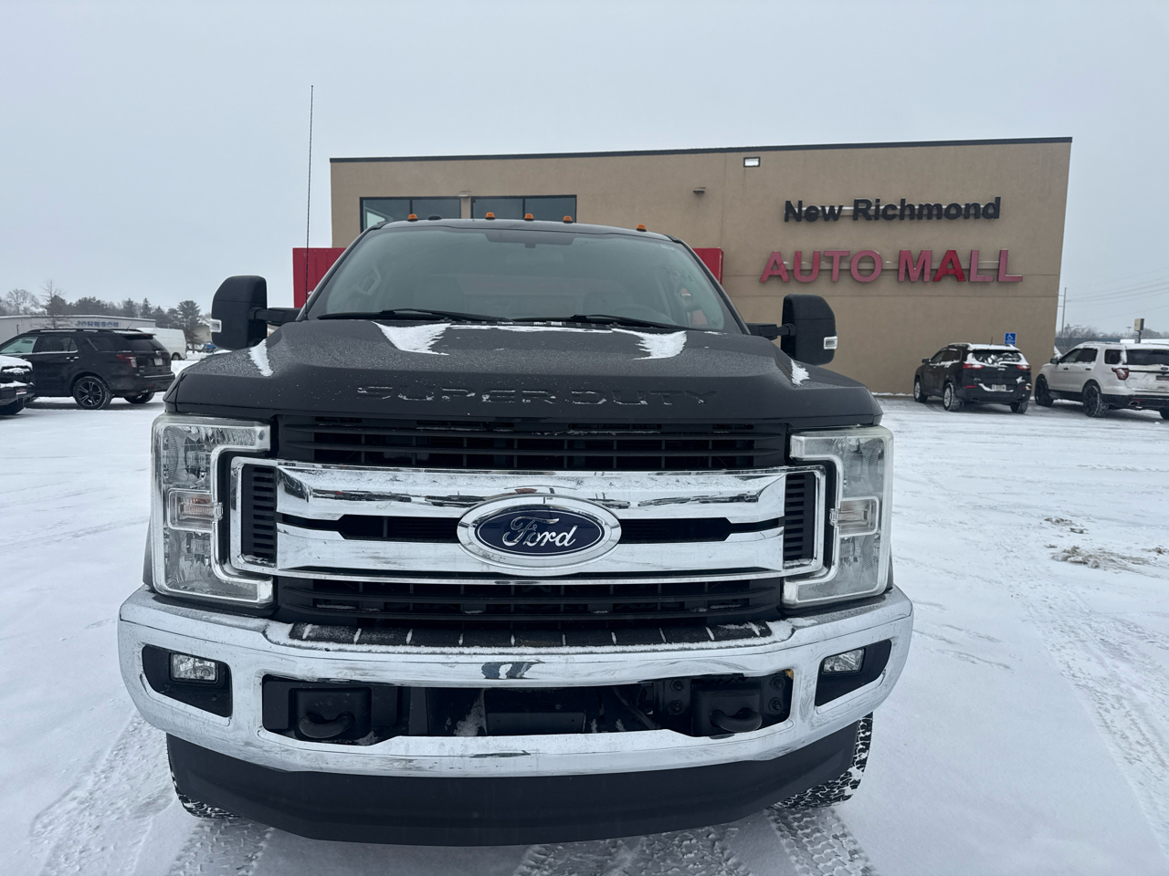 Ford F-250 SD XLT SuperCab Short Bed 4WD 2017