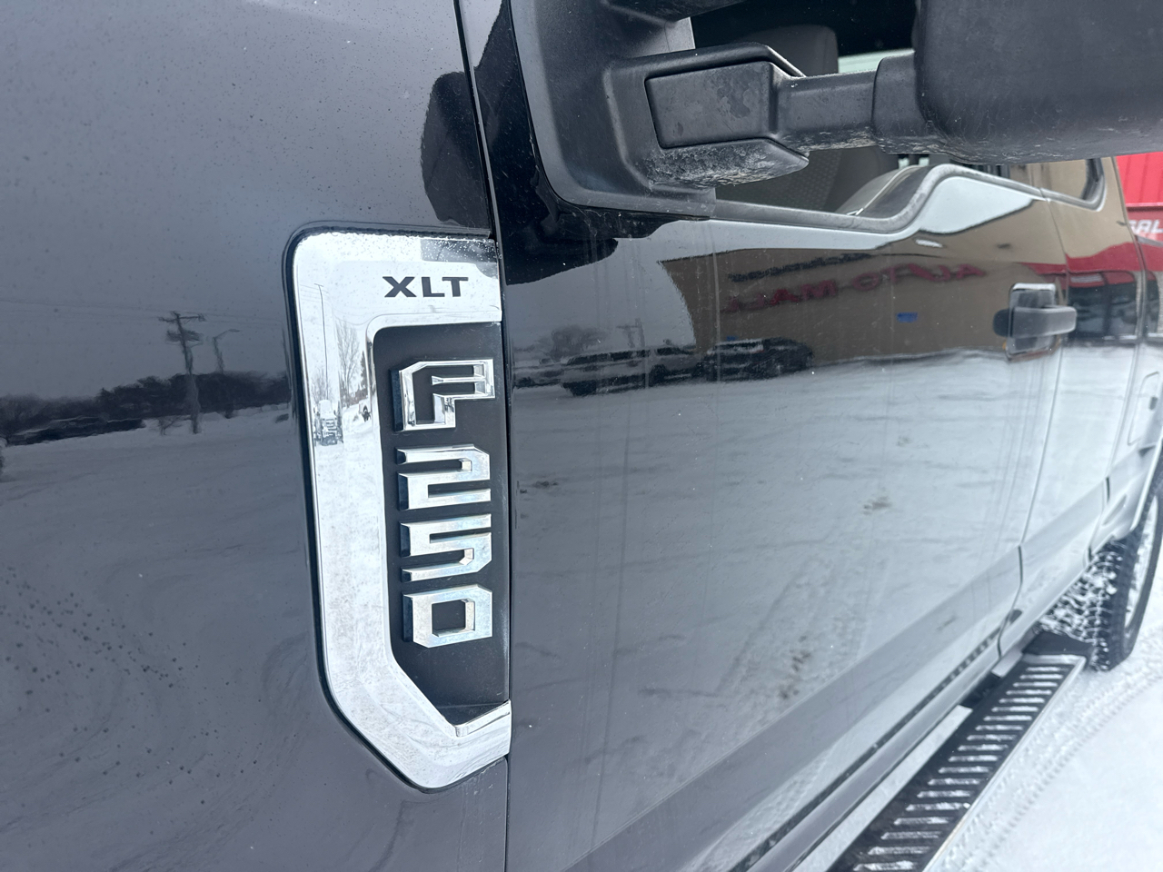 Ford F-250 SD XLT SuperCab Short Bed 4WD 2017