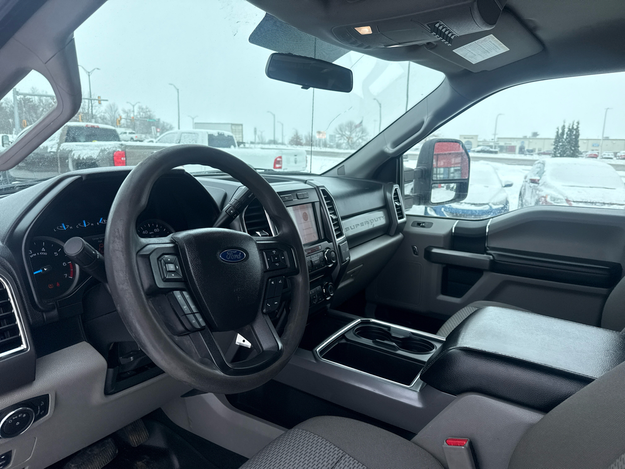 Ford F-250 SD XLT SuperCab Short Bed 4WD 2017