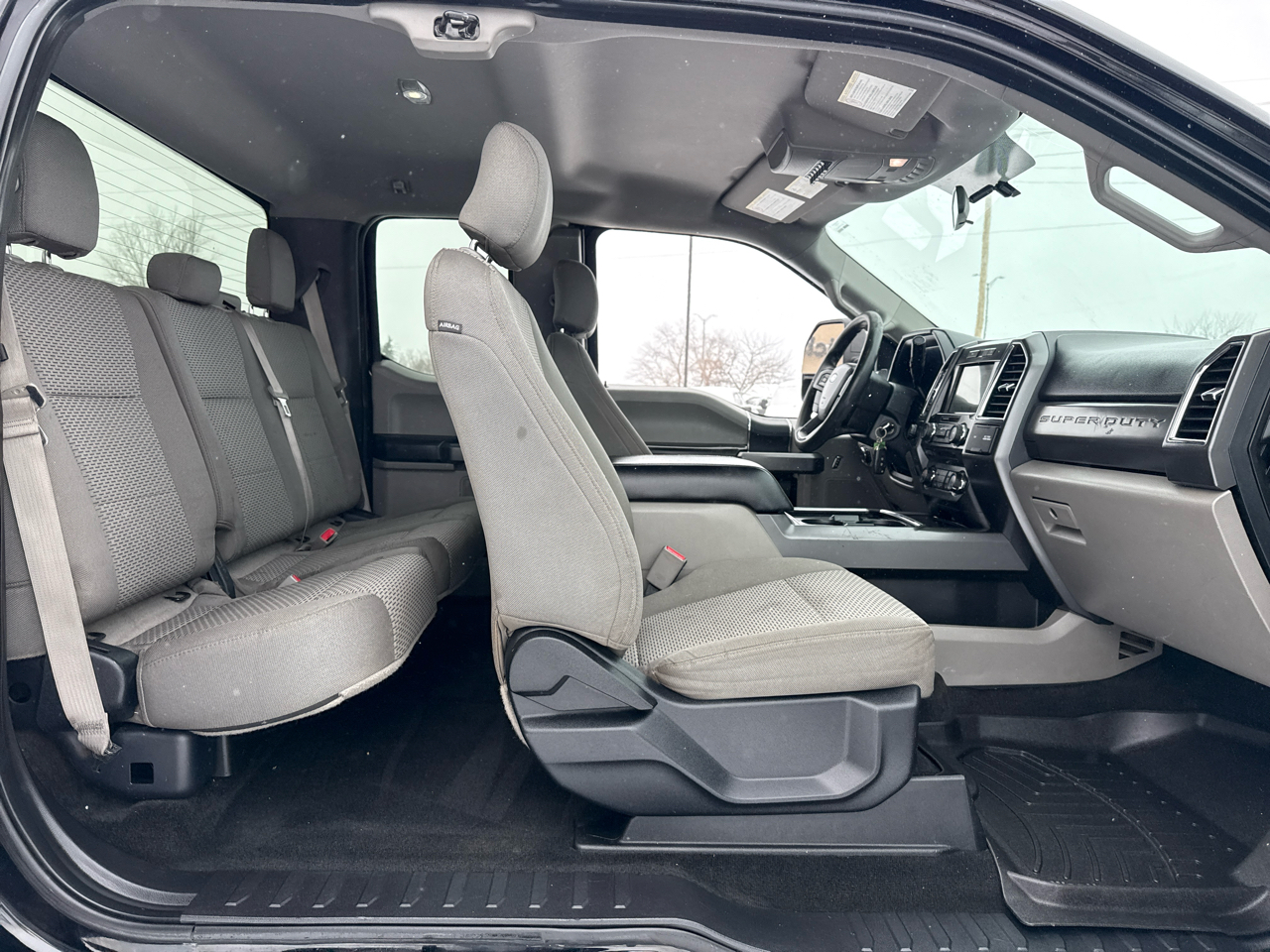 Ford F-250 SD XLT SuperCab Short Bed 4WD 2017