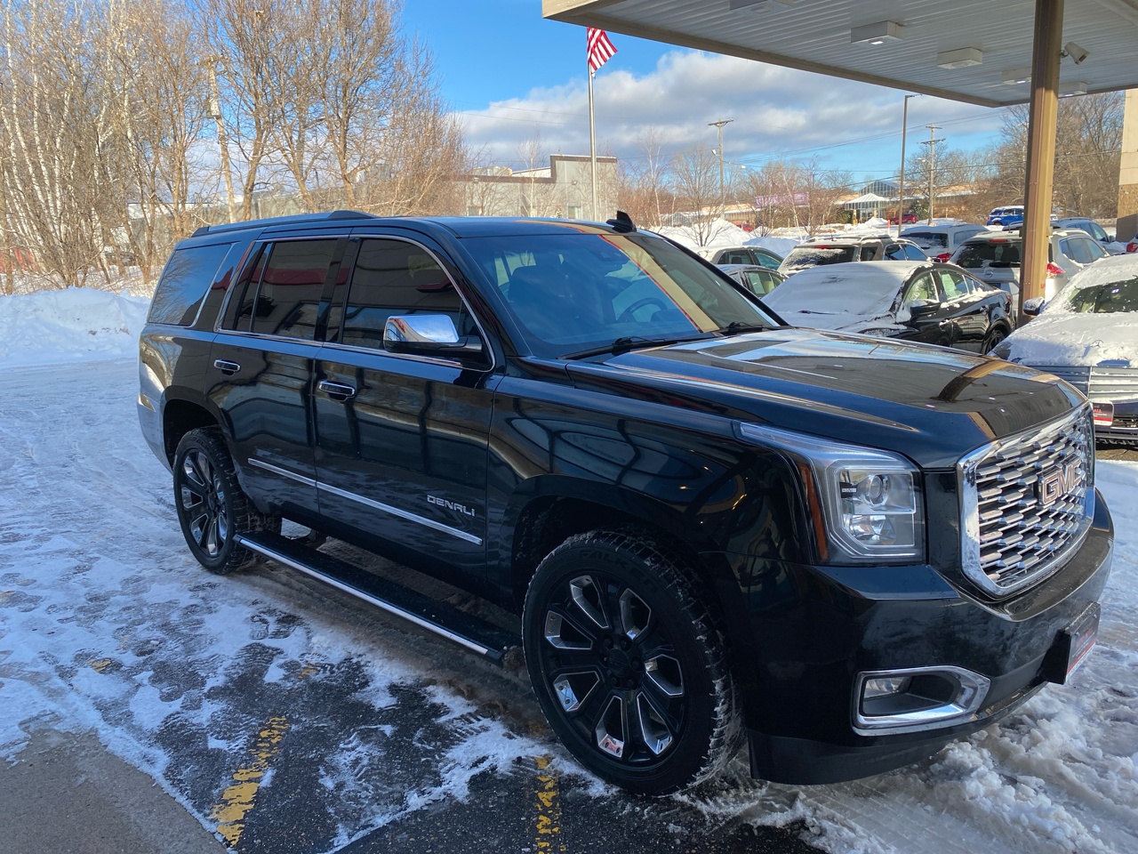 GMC Yukon Denali 4WD 2019