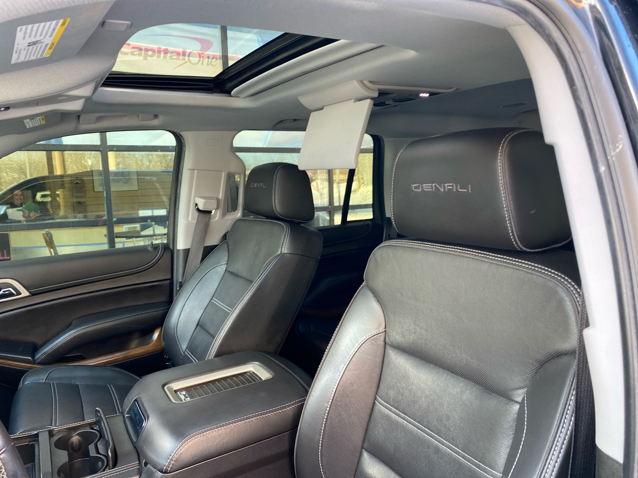 GMC Yukon Denali 4WD 2019