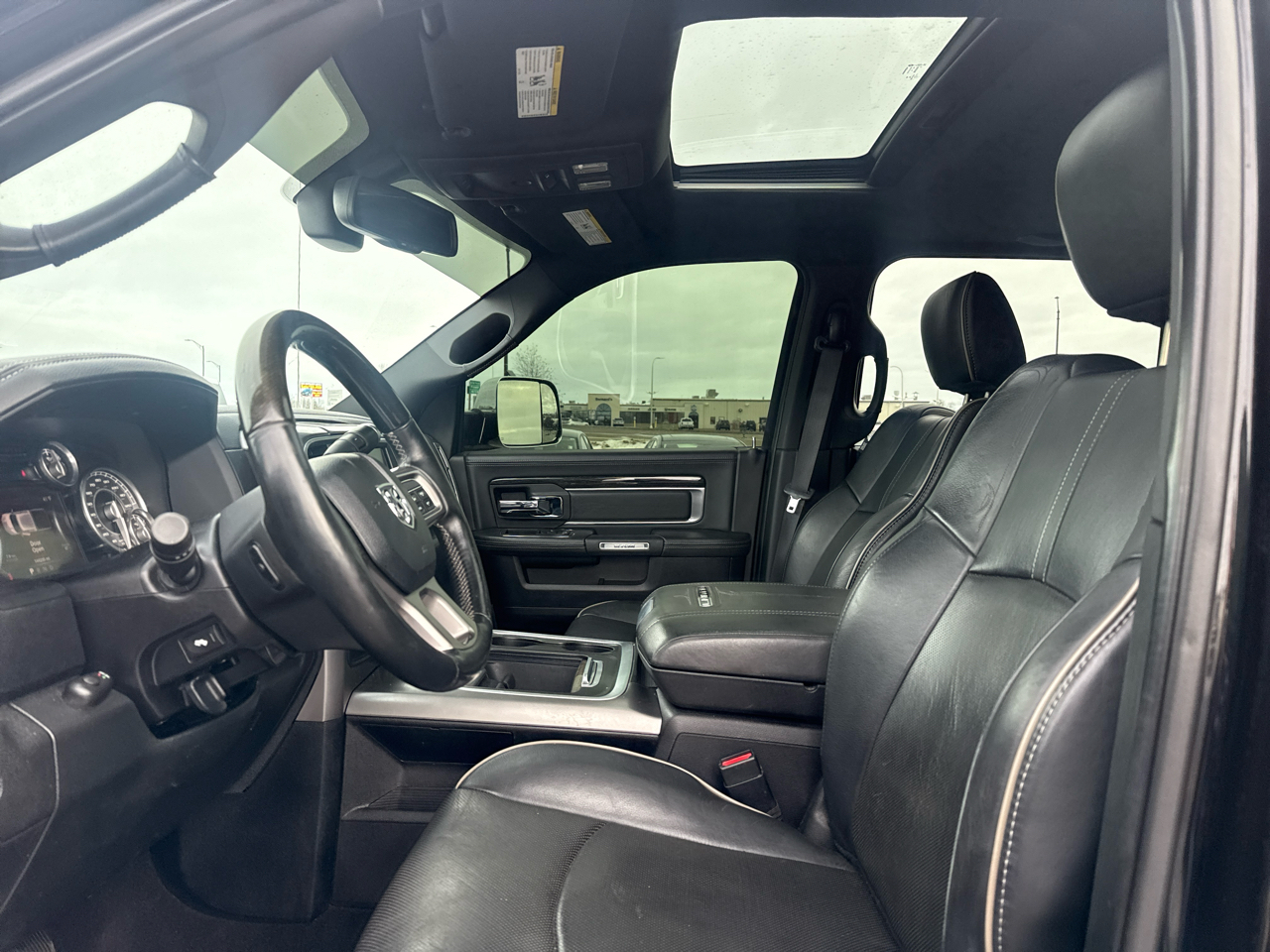 RAM 2500 Longhorn Mega Cab SWB 4WD 2016