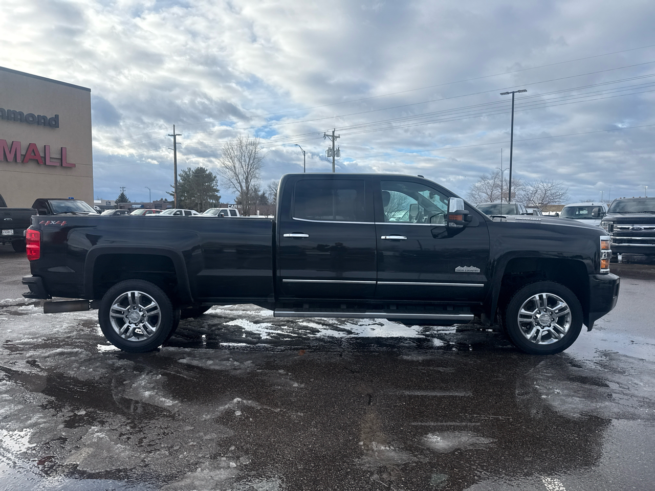 Chevrolet Silverado 2500HD LT Crew Cab Long Box 4WD 2018