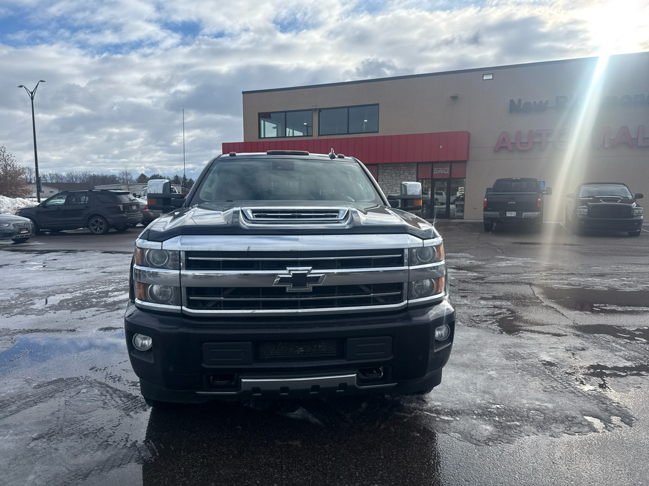 Chevrolet Silverado 2500HD LT Crew Cab Long Box 4WD 2018