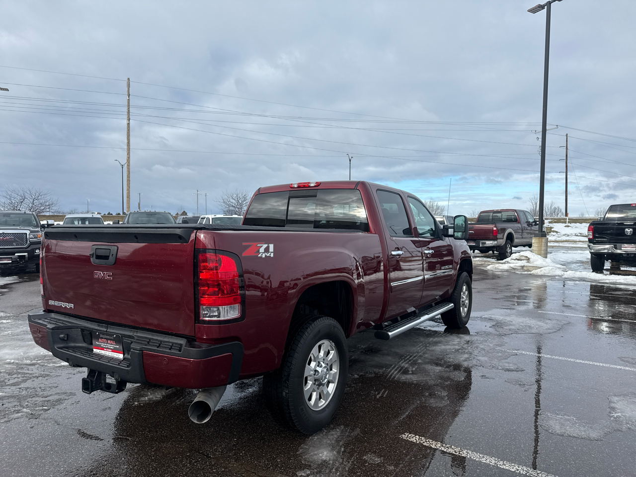 GMC Sierra 3500HD Denali Crew Cab SRW 4WD 2014